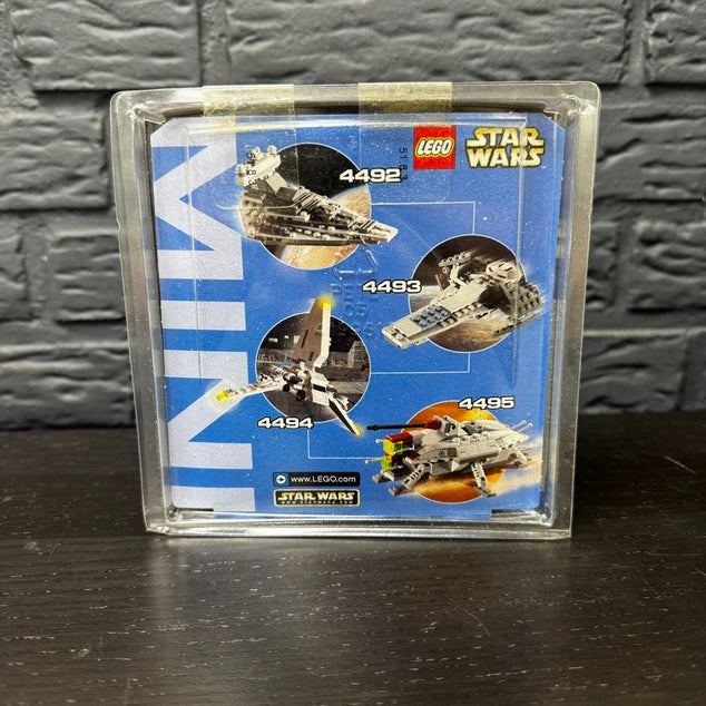 LEGO 4492 Star Wars – Mini Star Destroyer | Compacte Krachtpatser van het Keizerrijk