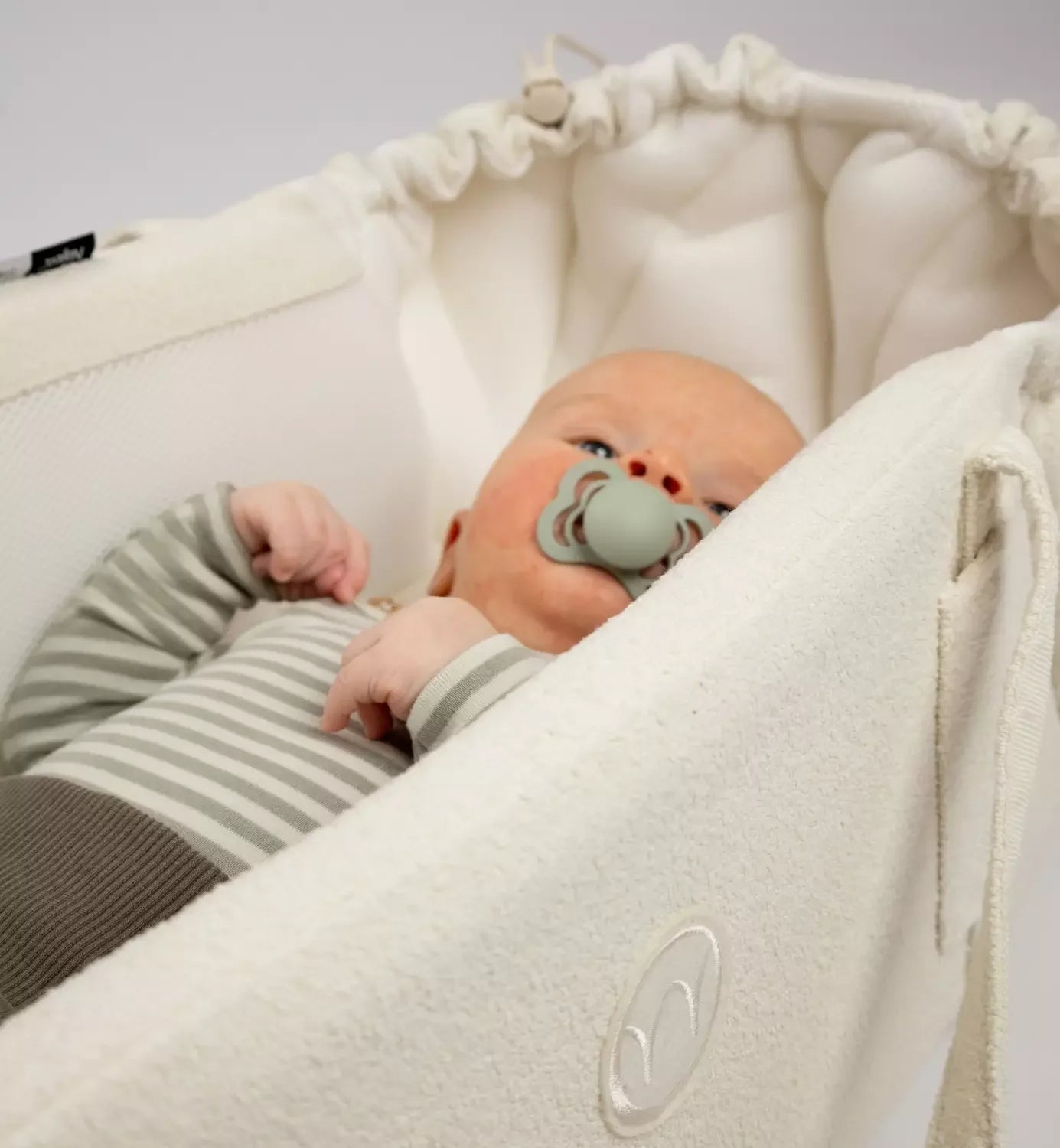 Najell babynest SleepCarrier X, bouclé wit