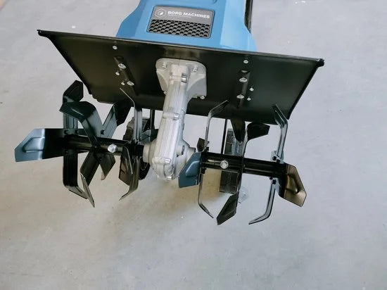 Tuinfrees 1500 Watt - 400 mm Werkbreedte - 220 mm Werkdiepte - Inclusief 6 messen