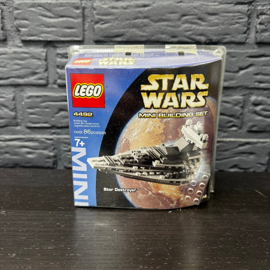 LEGO 4492 Star Wars – Mini Star Destroyer | Compacte Krachtpatser van het Keizerrijk