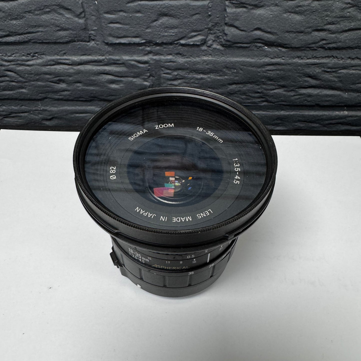 Sigma 18–35mm f/3.5–4.5 Aspherical Lens (Canon EF) + Rodenstock Skylight Filter 82mm | Gebruikt, Perfecte Staat